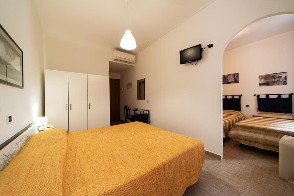 Hotel Belmare Porto Azzurro Exteriör bild