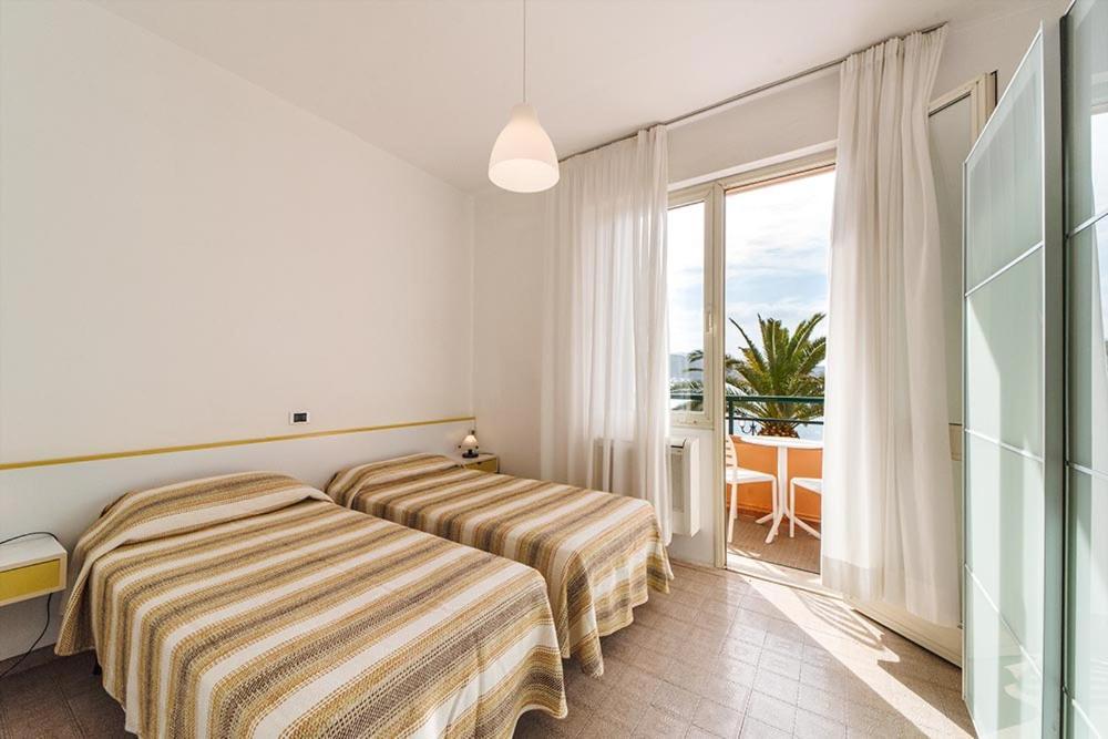 Hotel Belmare Porto Azzurro Exteriör bild