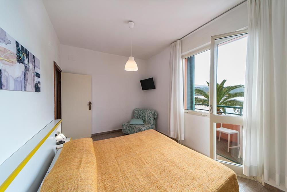 Hotel Belmare Porto Azzurro Exteriör bild
