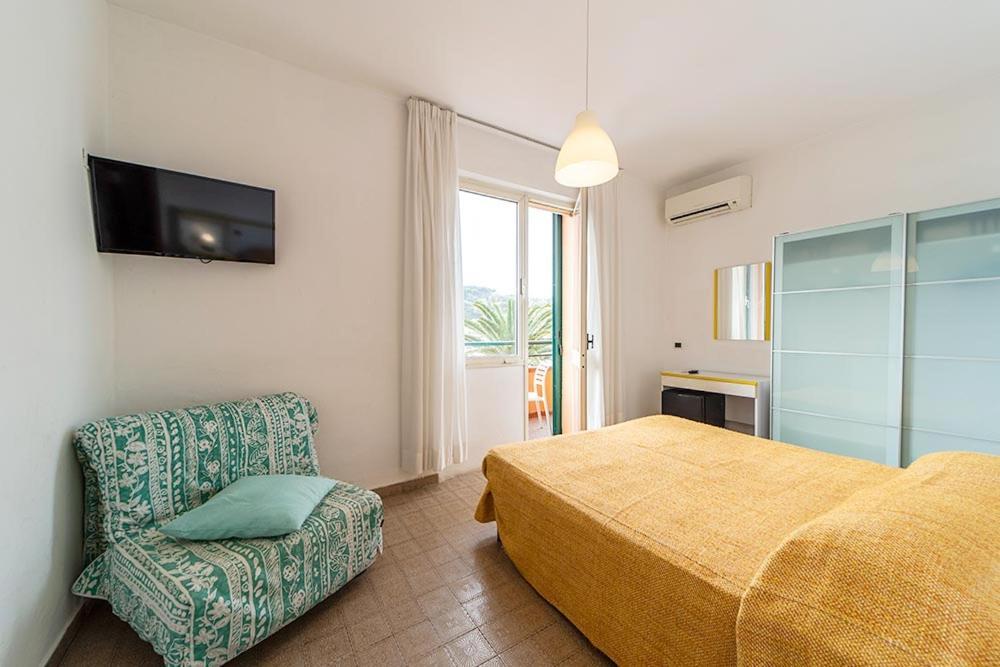 Hotel Belmare Porto Azzurro Exteriör bild