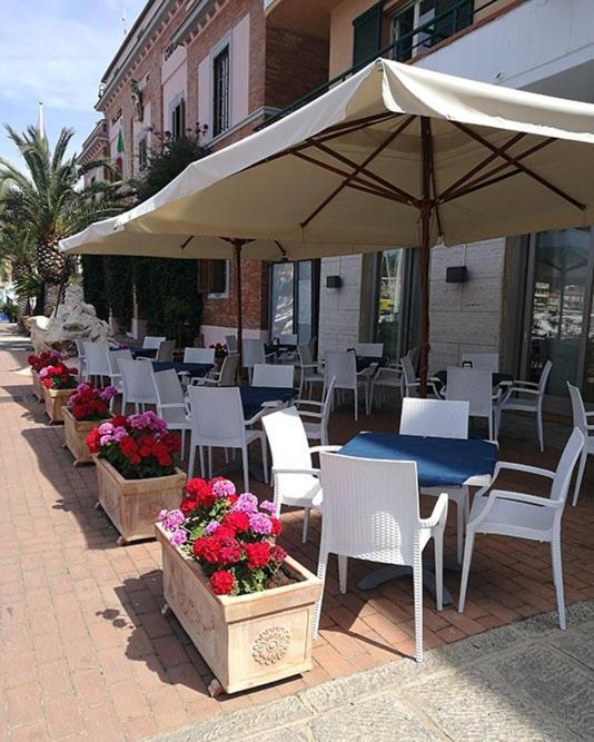 Hotel Belmare Porto Azzurro Exteriör bild