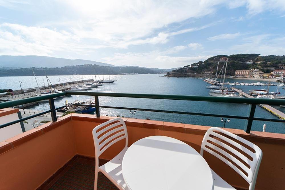 Hotel Belmare Porto Azzurro Exteriör bild