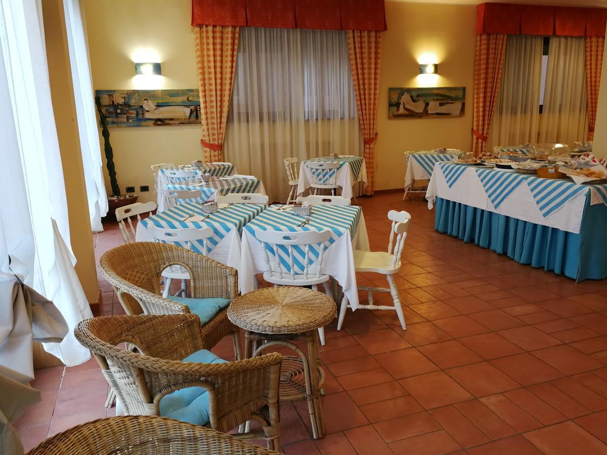Hotel Belmare Porto Azzurro Exteriör bild