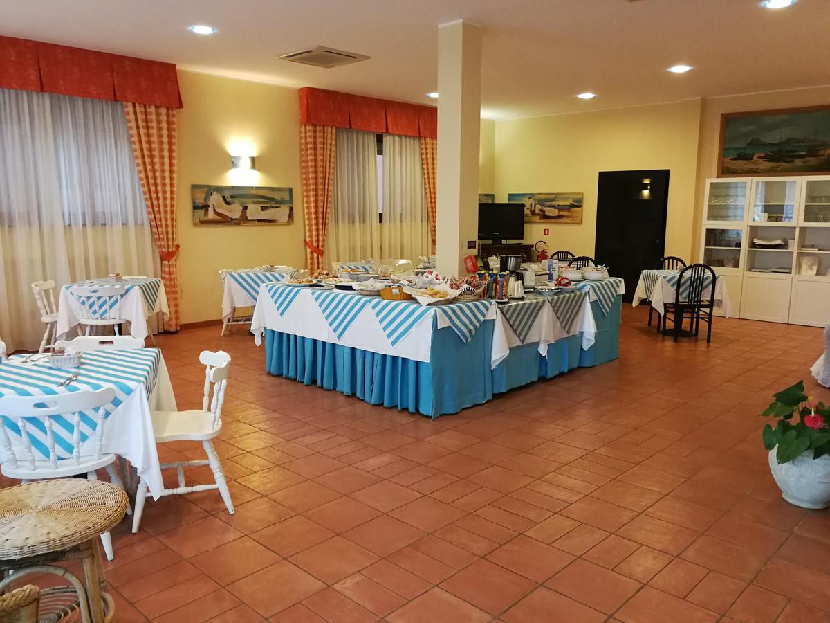 Hotel Belmare Porto Azzurro Exteriör bild