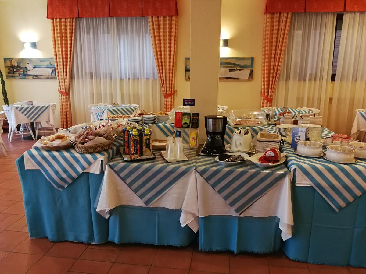Hotel Belmare Porto Azzurro Exteriör bild
